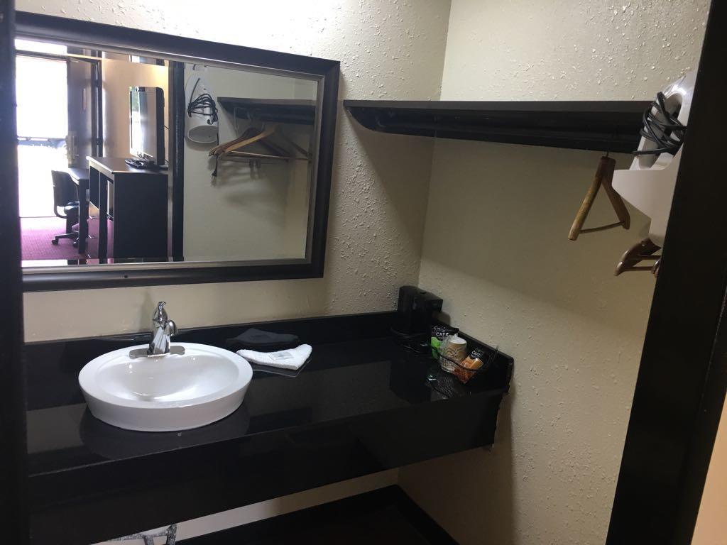 Super 9 Motel Troy エクステリア 写真